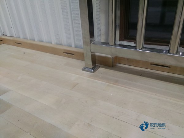 鎮(zhèn)江室內(nèi)運(yùn)動(dòng)木地板工程施工