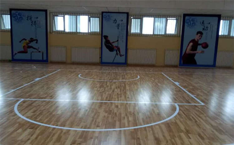 西藏楓樺木體育木地板安裝