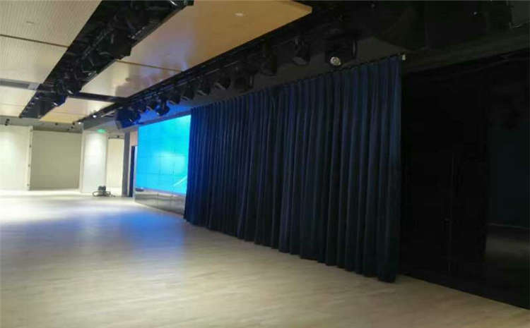 春季體育館專用木地板如何養護?