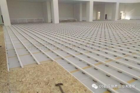 寧夏石嘴山星海中學(xué)籃球館木地板 寧夏石嘴山星海中學(xué)籃球館木地板